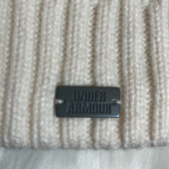 Knit Beanie Hat Set - Picture 4 of 9